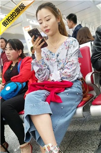 4K-花衬衫小街拍美女[714M/MP4]