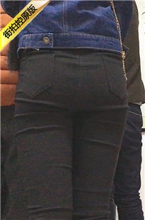 黑色紧身裤美眉排队办事[350M/MOV]