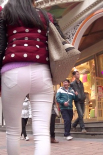 白裤美眉紧臀诱人[109M/MTS]