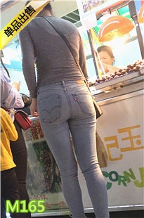 4K-两个蓝色紧身牛仔裤极品圆润翘臀漂亮美女M165[1.03G]