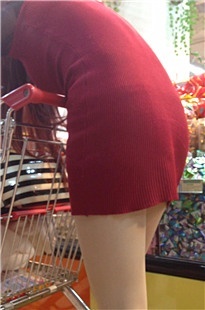 超市长腿肉丝超短裙少女[80M/MOV]