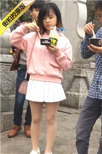 白色超短裙肉丝美眉[196M/MOV]