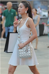 气质美眉3A2896[409M]