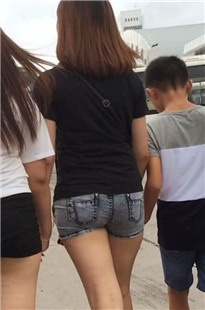 有黑色短裤、牛仔短裤、白色短裤[359M/MOV]