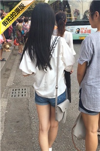 未开发过的热裤白鞋小美女[219M/MOV]