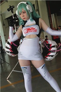 短裙cosplay美女[699M]