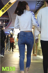 4K-蓝色紧身牛仔裤长腿圆润翘臀美眉M158[1.22G]