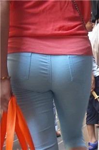 丰满紧身裤美眉扭呀扭[257M/MP4]