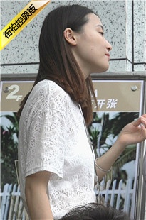 4K画质：气质黑色铅笔裤美女美足特写[1.41G/MP4]