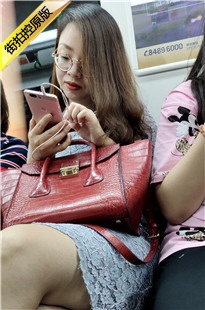 4K-地铁上很有味道的美女[602M/MP4]