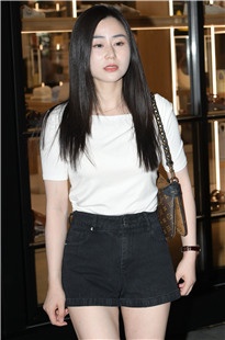 气质优雅，热裤小姐姐3A7068[1.34G]