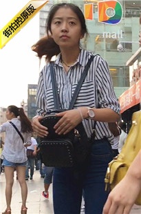 街拍极品蓝牛紧绷翘臀妹子[949M/MOV]