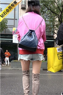 4K-街拍牛仔热裤大长腿美女DJ319[1.14G]