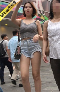 4K-牛仔热裤长腿街拍高跟美女DJ213[1.44G]