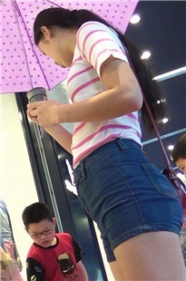 细腰PG紧翘的热裤少女[536M/MTS]