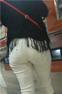 丰满的大PP紧身白裤内痕熟妇V字臀[263M/MP4]