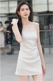 白皙美腿小姐姐3A6349[2.43G]