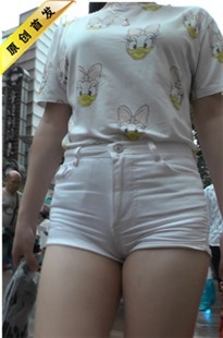 【幽明作品】性感包臀白短裤美女[MP4/760MB]