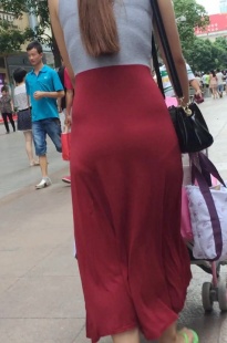 丰腴的长裙MM[346M/MOV]