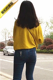 站台等车的灰色紧身牛仔裤美眉子[597M/MOV]