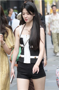 小妞清纯甜美楚楚动人3A7433[1.31G]