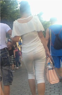 悍牛力作之白裤粉内MM[193M/MP4]