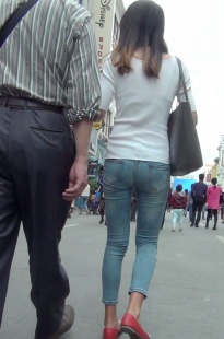 紧身牛仔成熟漂亮MM[313M/M2TS]