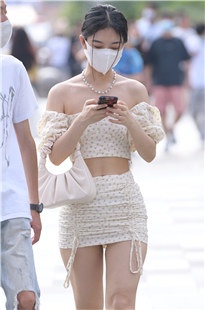 豪放的女孩，好短啊3A5515[1.95G]