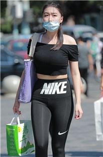 性感黑色瑜伽裤美眉MJ817[1.04G]