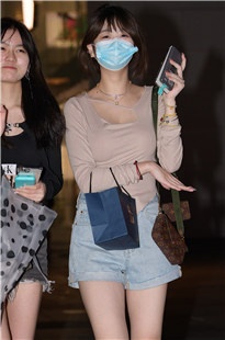 真心美腿女孩3A4966[1.56G]