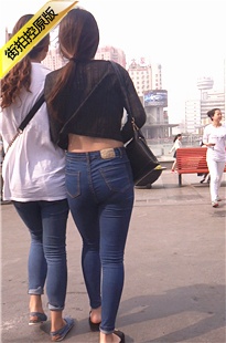 极品圆润紧臀牛仔裤美眉[509M/MTS]