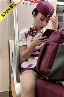 4K-地铁上的空姐美女[2.58G/MP4]