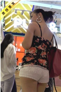 【幽明作品】也许只有老外能满足了她了..[MP4/2GB]