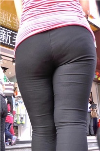 【渺小原创作品】海军服装店员“双飞”两MM [2.88G/MP4]