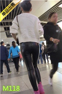 4K-两个紧身皮裤年轻美眉M118[926M]