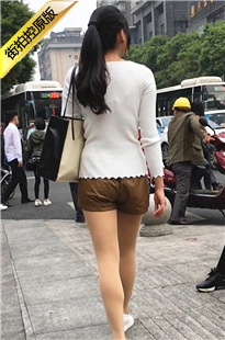 街拍休闲短裤肉丝马尾辫美眉[254M/MOV]