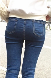 公交站紧身牛仔视频[293M/MOV]