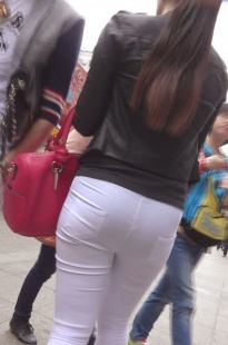 丰满紧身白裤MM完整版[547M/MTS]