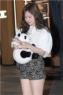 天生丽质的美女3A6930[1.01G]