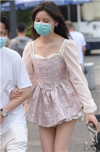 高挑白嫩软妹子3A7223[1.69G]