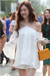 极品漂亮美腿女神3A1617[178M]