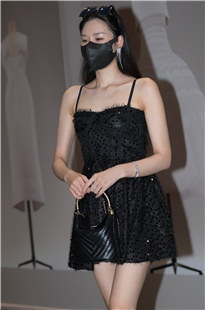 韵味的辣妈荏萋3A5711[3.74G]