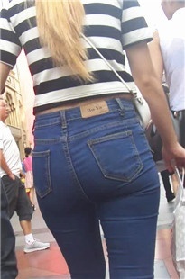 偶遇丰满紧身裤两姐妹[374M/MP4]