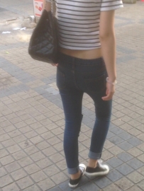 【刘大师作品】牛仔裤美女『极品控论坛首发』[87.7M/MOV]