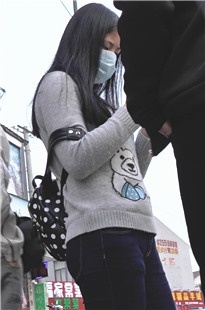 戴口罩的长发紧牛大学妹子[360M/M2TS]