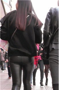 【七天大师最新原创】性感的皮裤[848M/MTS]