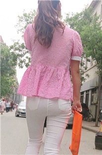 红衣长发白裤MM [192M/MP4]