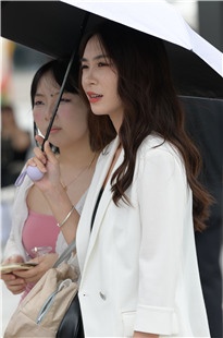 白皙美腿小姐姐3A6891[1.21G]