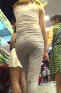 商场跟拍性感诱惑丰满美女高腰紧身裤翘臀[417M/MTS]