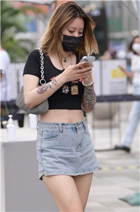 热裤肉腿女孩3A4578[1.31G]